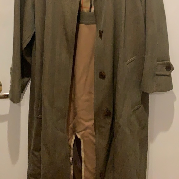 Burberry vintage fur trim Coat - Picture 8 of 8